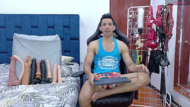 JoseRumbero26 online show from February 3, 2026, 2:53 am