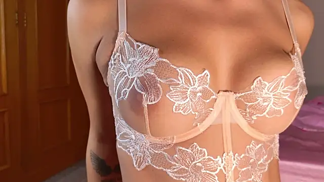 Snapshot of AvaBabyGirl chatting on December 4, 2025, 3:55 pm AvaBabyGirl online show from December 4, 2025, 3:55 pm