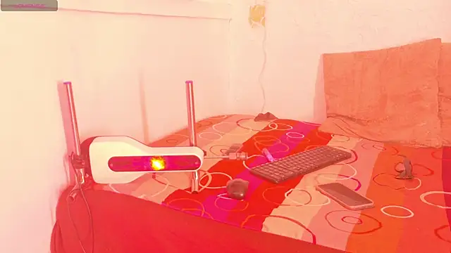 Snapshot of bonieklent chatting on September 28, 2025, 3:35 am bonieklent online show from September 28, 2025, 3:35 am