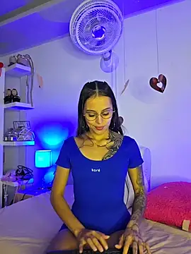 Snapshot of thamaral1 chatting on March 25, 2026, 2:44 am thamaral1 online show from March 25, 2026, 2:44 am