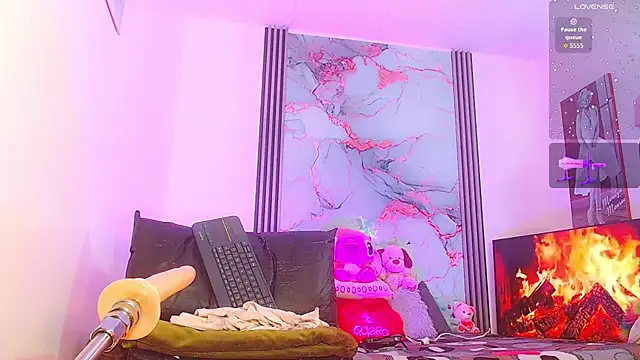  ChanellR  online show from September 29, 2025, 7:30 pm