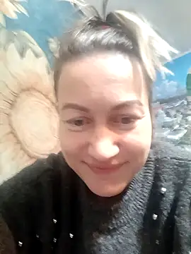 wLESLYMOSw online show from February 1, 2025, 1:09 pm