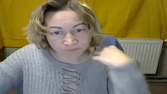 wLESLYMOSw online show from February 12, 2025, 9:20 am