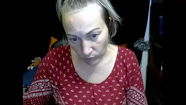 wLESLYMOSw online show from September 14, 2025, 5:13 pm