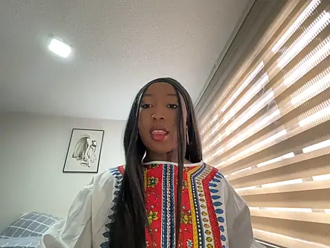 Snapshot of EmmaSanzz_ chatting on July 20, 2026, 10:12 pm EmmaSanzz online show from July 20, 2026, 10:12 pm