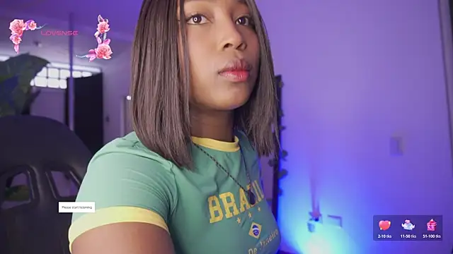 Snapshot of EmmaSanzz_ chatting on May 24, 2026, 1:11 pm EmmaSanzz online show from May 24, 2026, 1:11 pm