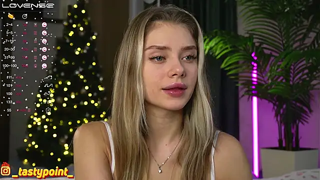 Snapshot of TastyPoint chatting on December 12, 2024, 5:26 pm TastyPoint online show from December 12, 2024, 5:26 pm