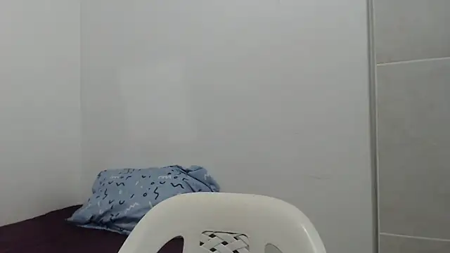 Snapshot of madonna101 chatting on December 4, 2025, 8:30 pm madonna101 online show from December 4, 2025, 8:30 pm