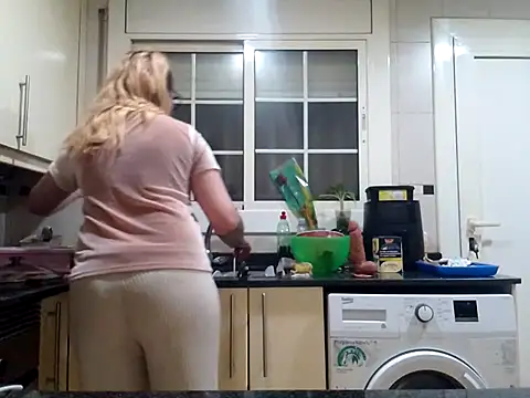 Snapshot of Dakota_Blonde08 chatting on November 2, 2025, 7:52 pm Dakota Blonde08 online show from November 2, 2025, 7:52 pm