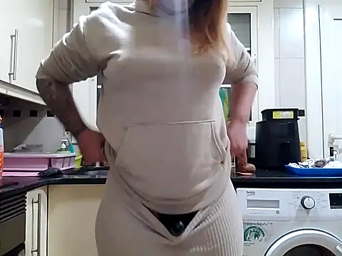 Snapshot of Dakota_Blonde08 chatting on November 5, 2025, 6:11 pm Dakota Blonde08 online show from November 5, 2025, 6:11 pm