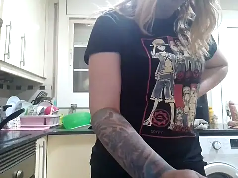 Snapshot of Dakota_Blonde08 chatting on October 21, 2025, 7:57 pm Dakota Blonde08 online show from October 21, 2025, 7:57 pm