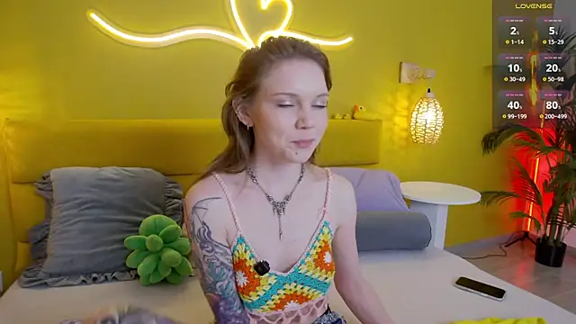 lessysweety online show from May 25, 2026, 3:39 am