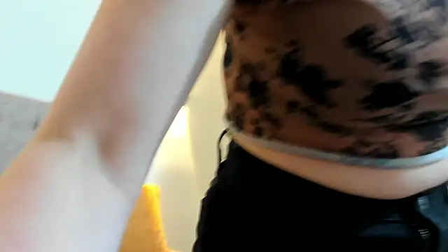 Carolina hernandez22 online show from March 2, 2026, 12:23 pm