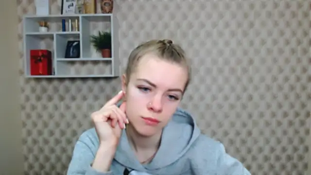 AliceFlirtt  online show from November 19, 2025, 8:47 am