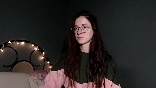 Snapshot of wow__kelly chatting on December 2, 2025, 4:19 pm wow kelly online show from December 2, 2025, 4:19 pm