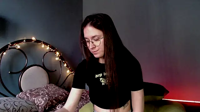 Snapshot of wow__kelly chatting on February 19, 2025, 1:28 pm wow  kelly online show from February 19, 2025, 1:28 pm