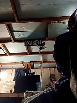 realPronxxx online show from April 19, 2026, 10:01 pm