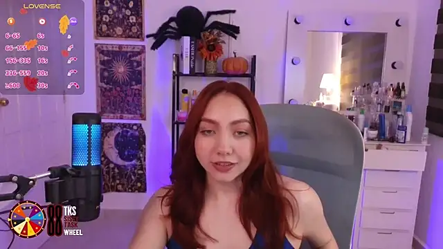 Snapshot of LilyVelvett chatting on November 20, 2025, 2:45 am LilyVelvett online show from November 20, 2025, 2:45 am