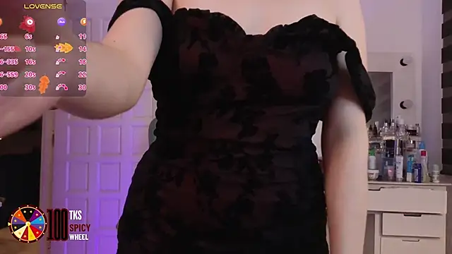 Snapshot of LilyVelvett chatting on November 29, 2025, 3:28 am LilyVelvett online show from November 29, 2025, 3:28 am