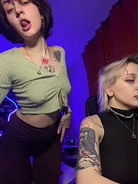 Dooubletroublee online show from March 7, 2026, 3:02 am