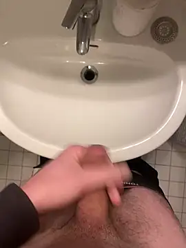 Ricoleckt online show from March 12, 2025, 5:49 pm