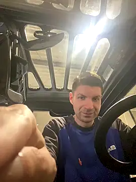 Ricoleckt online show from September 19, 2025, 3:16 pm