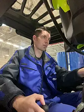 Ricoleckt online show from February 19, 2025, 8:12 am