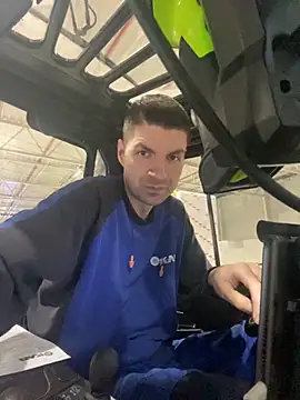 Ricoleckt online show from October 22, 2025, 3:11 pm