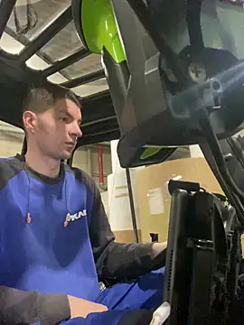 Ricoleckt online show from September 22, 2025, 5:08 pm