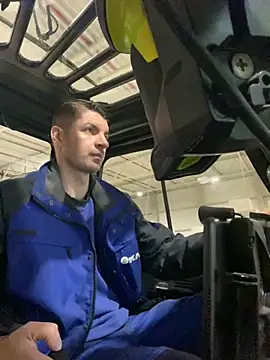 Ricoleckt online show from November 7, 2025, 6:45 pm