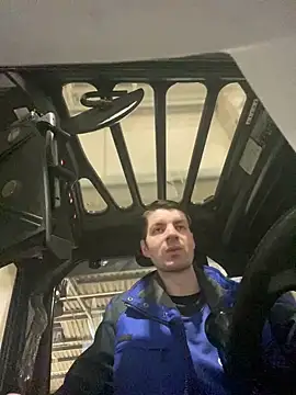 Ricoleckt online show from March 4, 2025, 6:29 pm