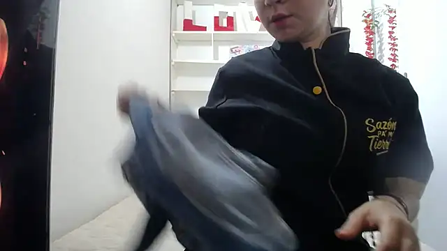 Snapshot of Luna_girlhot_ chatting on October 30, 2025, 9:01 pm Luna girlhot online show from October 30, 2025, 9:01 pm