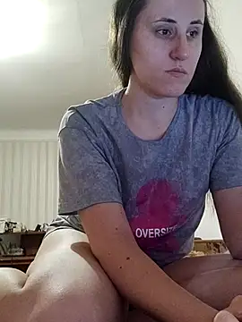 Snapshot of emeli_moon chatting on October 25, 2025, 6:52 pm emeli moon online show from October 25, 2025, 6:52 pm