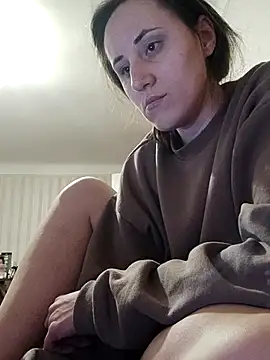 Snapshot of emeli_moon chatting on November 2, 2025, 12:04 am emeli moon online show from November 2, 2025, 12:04 am