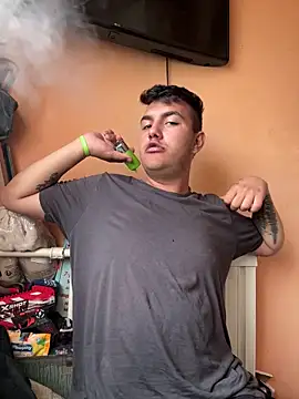 lacikaboyy online show from October 16, 2025, 8:33 am