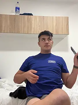 lacikaboyy online show from December 9, 2024, 8:23 pm