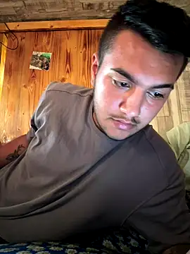 lacikaboyy online show from September 15, 2025, 4:18 pm