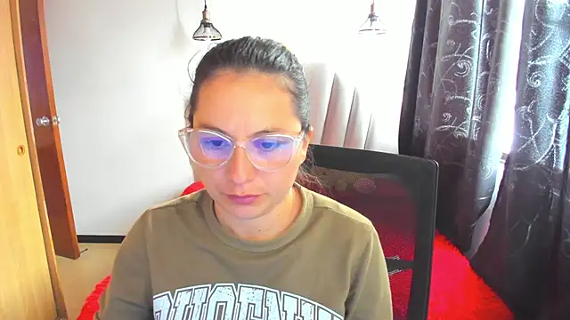 samantha  wilson online show from October 27, 2025, 2:51 pm