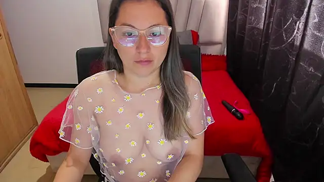 samantha  wilson online show from December 4, 2025, 1:32 pm