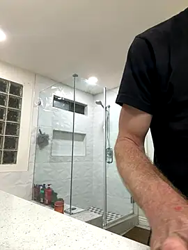 El Gizmo online show from November 3, 2025, 1:22 am