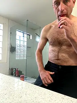 El Gizmo online show from November 10, 2025, 4:34 pm