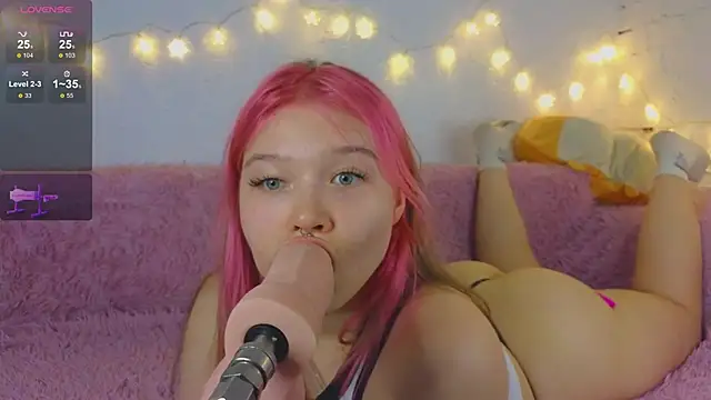 Snapshot of May_aster chatting on November 10, 2025, 9:31 pm May aster online show from November 10, 2025, 9:31 pm