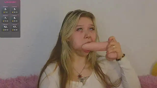 Snapshot of May_aster chatting on October 25, 2025, 6:23 am May aster online show from October 25, 2025, 6:23 am