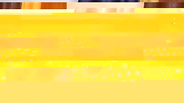 Snapshot of queen_lov chatting on November 3, 2025, 10:57 pm queen lov online show from November 3, 2025, 10:57 pm