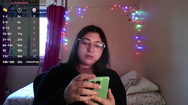 Snapshot of imsohornydacom chatting on May 3, 2026, 5:05 pm imsohornydacom online show from May 3, 2026, 5:05 pm