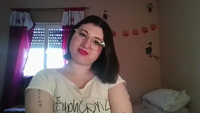 imsohornydacom online show from November 18, 2025, 6:55 pm