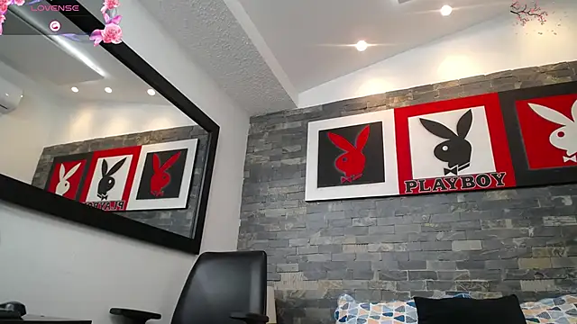 Snapshot of dayadubey_ chatting on December 3, 2025, 10:03 am dayadubey online show from December 3, 2025, 10:03 am