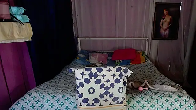 ZoeKuipers13 online show from January 30, 2025, 8:53 pm