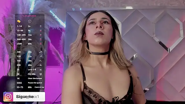 Sara Foxx1 online show from November 15, 2025, 10:47 pm