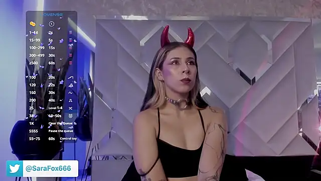Snapshot of Sara_Foxx1 chatting on October 16, 2025, 8:06 pm Sara Foxx1 online show from October 16, 2025, 8:06 pm
